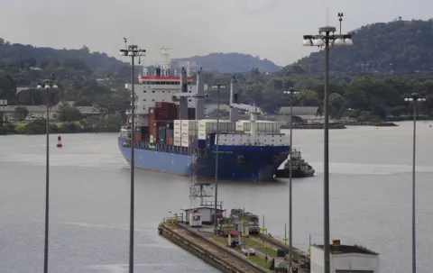 Canal de Panamá apunta a descarbonizar su actividad 