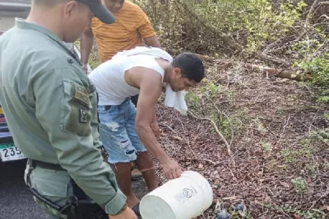 Rescatan a dos hombres perdidos en un área boscosa de Colón