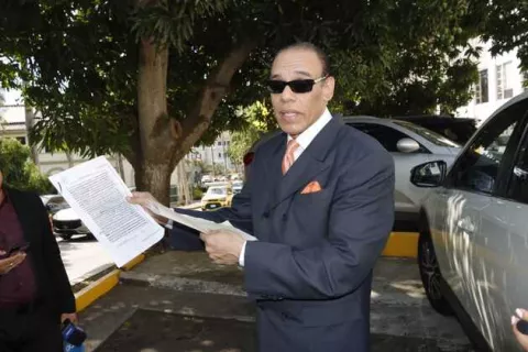 Moncada acusa a Ricardo Lombana de chantaje y de ser un farsante 
