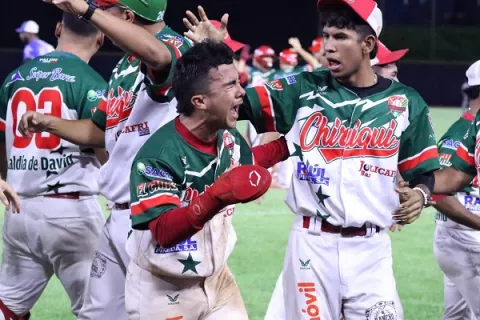 Chiriquí gana a Colón y conquista su título 17 en el béisbol mayor