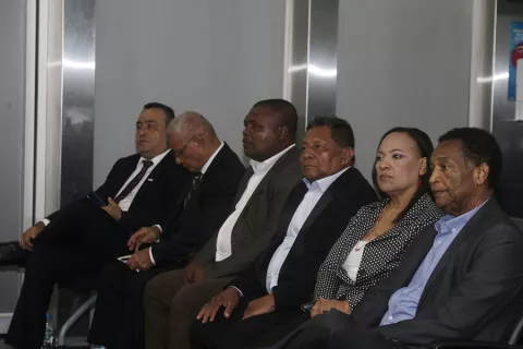 Trabajadores no quieren a los mismos en la Junta Directiva de la CSS