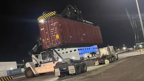 Transportista queda preso por llevar doga en área portuaria 