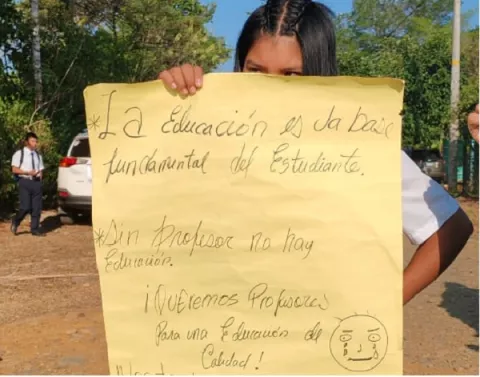 Luego de 7 semanas de clases, Meduca tiene la tarea de nombrar cerca de 300 educadores