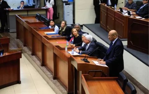 MEF transferirá recursos para cubrir los aportes pendientes al FAP