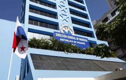 Gobierno logra meta de recaudación de ingresos