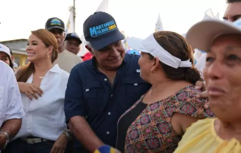 Mulino reitera promesa de agua y rescate del agro en Herrera
