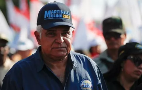 Candidatos se oponen a la posible inhabilitación de Mulino 