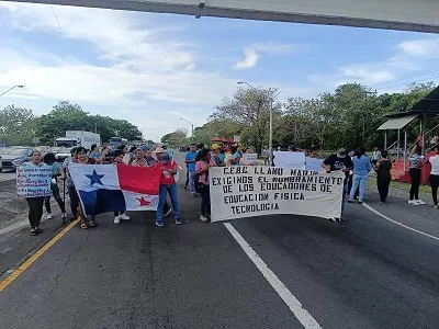 Exigen el nombramiento de docentes en escuela de Coclé