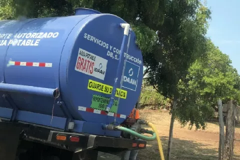 Escasez de agua potable afecta a moradores de Los Pozos