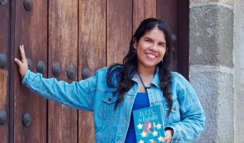 'Luces de bolsillo', un libro para abrazar lo que sentimos