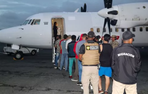 Más de 900 extranjeros con récord criminal fueron retornados