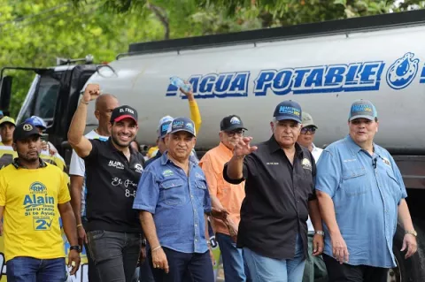 Mulino promete lucha contra inseguridad y falta de agua