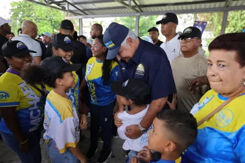 Mulino promete grandes obras junto a Martinelli