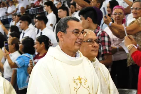 Toma posesión Monseñor Luis Enrique Saldaña Guerra, nuevo obispo de la Diócesis de David