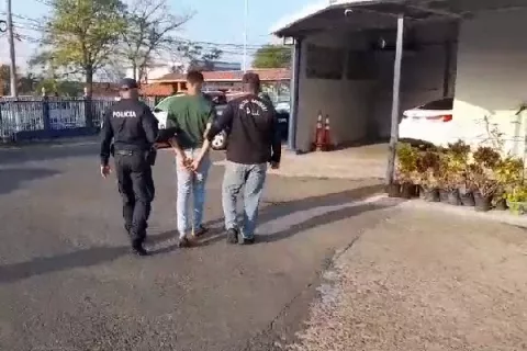 Imputan cargos a conductor que transportó a presunto sicario de candidato a vicealcalde