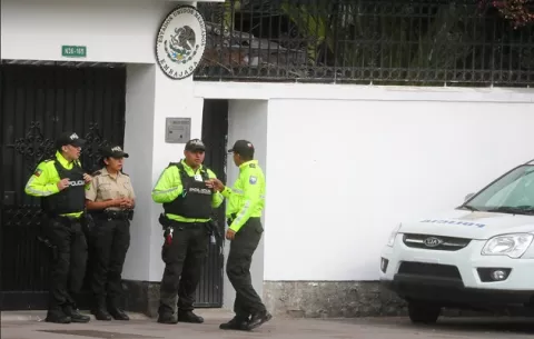 Panamá se solidariza con México y rechaza actuar de Ecuador