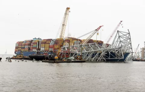 Baltimore denuncia a propietario de buque que derribó puente