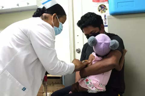 Representante de la OMS en Panamá elogia campaña de vacunación contra el sarampión