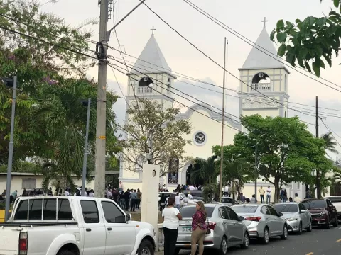 Dan sepultura a presunta víctima de dengue hemorrágico  