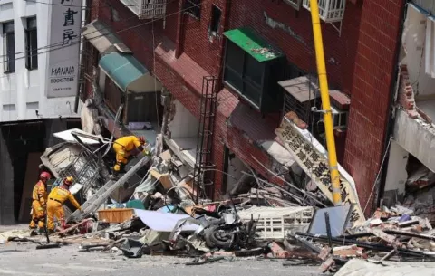 Un millar de personas atrapadas tras terremoto de Taiwán
