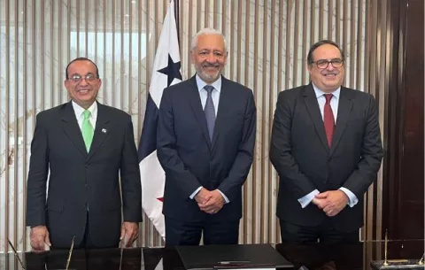 UP preservará las memorias del Canal de Panamá 