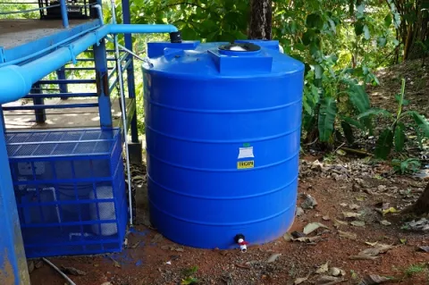 Provecho del agua de lluvia para su uso en escuelas