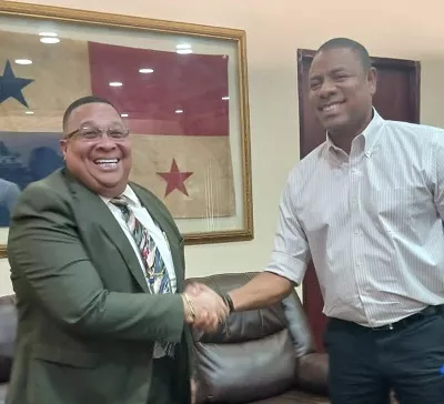 Primer contacto entre alcalde saliente y entrante en Colón