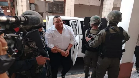 Conducen al alcalde Alex Lee de Colón, al SPA