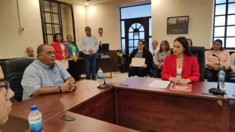 Se reúnen para un proceso ordenado en alcaldías del Oeste