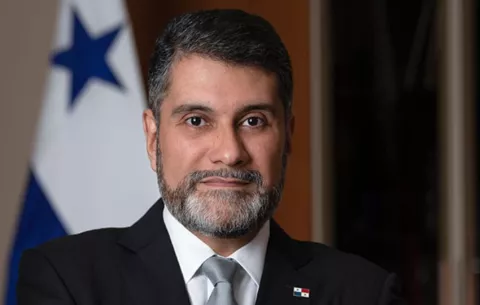  Mulino designa a gerentes general de la Caja de Ahorros y del BDA