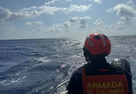 Colombia rescató a pescadores que zarparon desde el Puente de las Américas