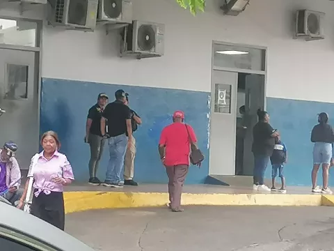 Estudiante es herido de bala en Arco Iris,Colón 