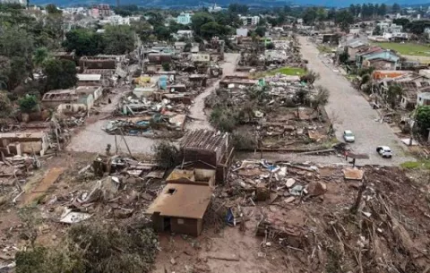 Cifra de muertos por inundaciones asciende a 108 en Brasil 
