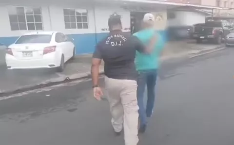 Colón: Atrapan a tres funcionarios de aduanas por extorsión
