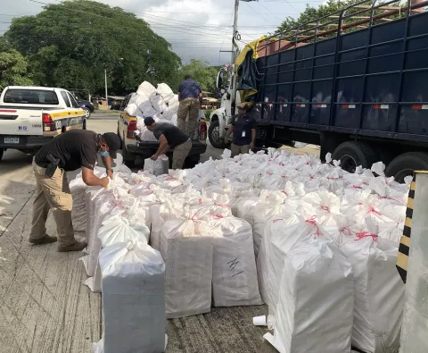 Detectan miles de cigarrillos de contrabando en Divisa