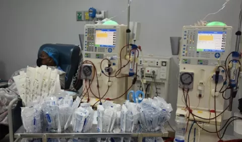 Pacientes discrepan por futuro de licitación de salas de hemodiálisis