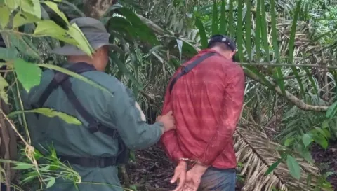 Lo atrapan en Capo Bayoneta con escopeta y carne de venado