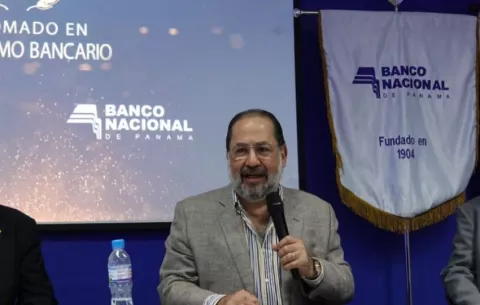  Javier Carrizo Esquivel se mantendrá como gerente general del Banco Nacional