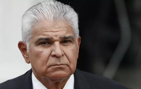  Mulino pide al gobierno no concretar licitaciones de último minuto