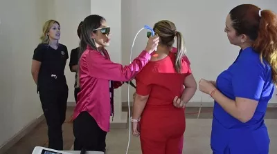 Fisioterapistas de Colón se actualizan sobre láser terapia