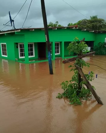 Varias residencias afectadas por inundaciones en Alanje 