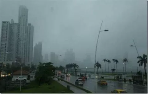 Emiten aviso de prevención por lluvias y tormentas significativas