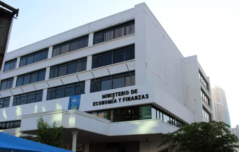MEF pide a instituciones del sector público pagar cuentas pendientes