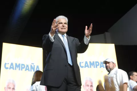El rumbo que el destino le fijó a José Raúl Mulino