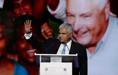 Bonos de Panamá suben tras fallo a favor de Mulino