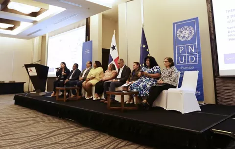 Panamá expone sus ambiciosos compromisos climáticos