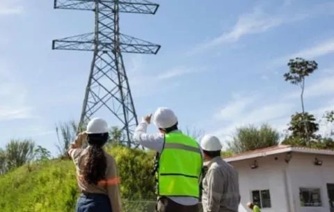 Baja participación de mujeres en puestos de mando en el sector enegético