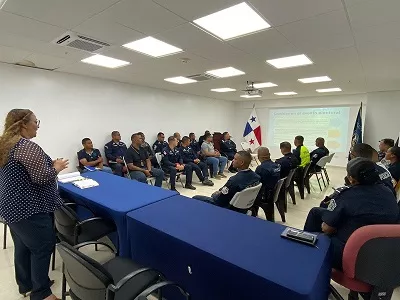 T Electoral capacita a policías en Colón previo a comicios 