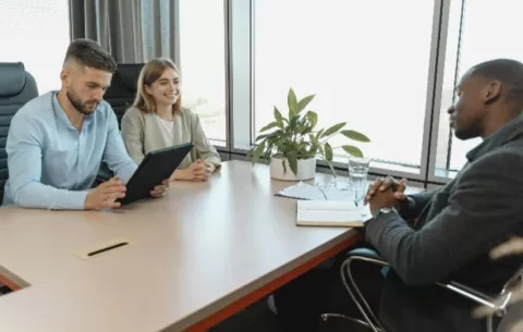 ¿Qué debes considerar al buscar tu primer empleo en Panamá?