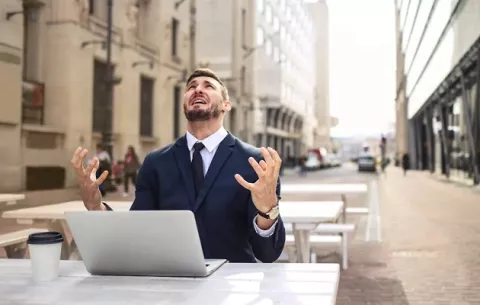 ¿Puede la mala relación con un jefe llevar a la renuncia?